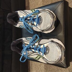 Saucony Omni 11 Mens Shoes